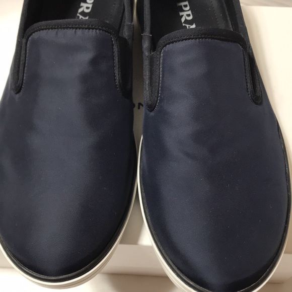 Prada navy blue/black nylon/leather slip on. EUC - Picture 3 of 9